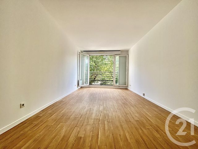 Appartement F3 à vendre - 3 pièces - 59.2 m2 - ST DENIS - 93 - ILE-DE-FRANCE - Century 21 Wilson Immobilier